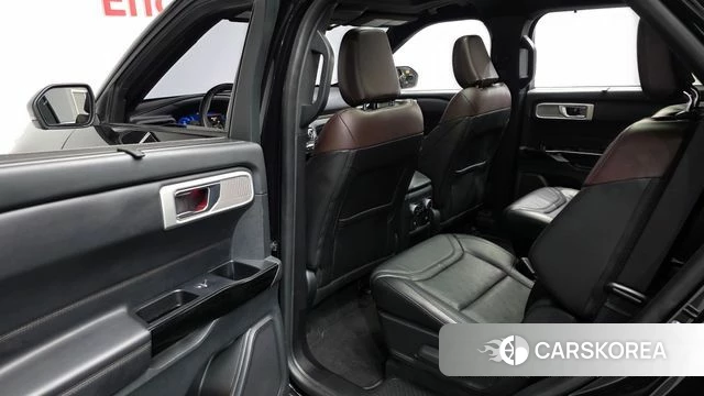 Ford Explorer 6th Generation 2022 Черный из Кореи, фото 3