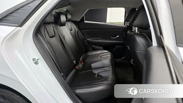 Hyundai Avante Hybrid (CN7) 2021 Белый из Кореи, фото 3