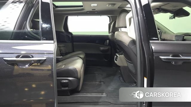 Kia The New Carnival 4th Generation 2024 Серый из Кореи, фото 3