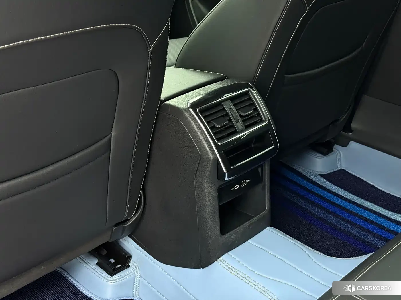 Skoda Superb 2023 Silver/gray из Китая, фото 3