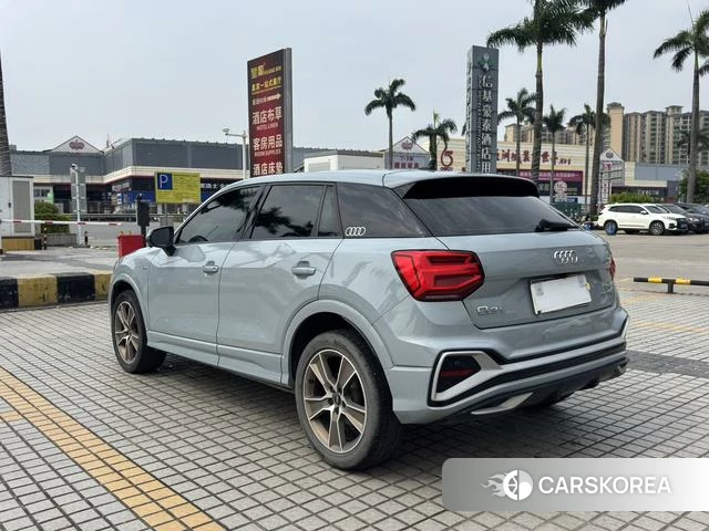 Audi Q2L 2022 Серебристо-серый из Китая, фото 3