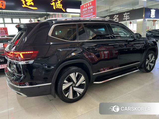 Volkswagen Tourang 2023 Черный из Китая, фото 3