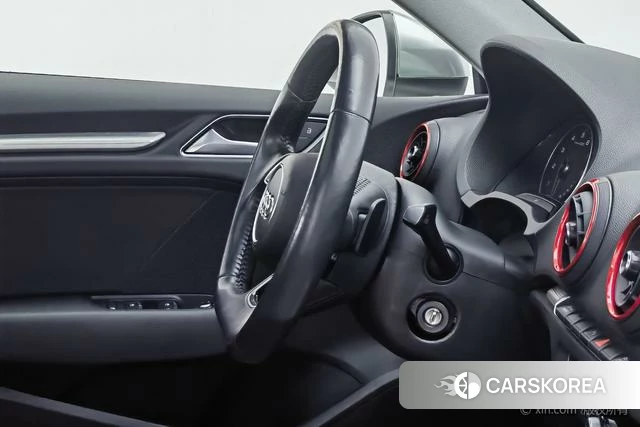 Audi A3 2019 Белый из Китая, фото 3