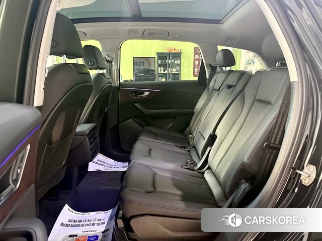 Audi Q7 2024 Черный из Китая, фото 3