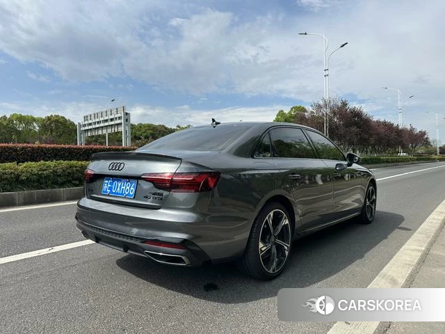 Audi A4L 2025 Серебристо-серый из Китая, фото 3