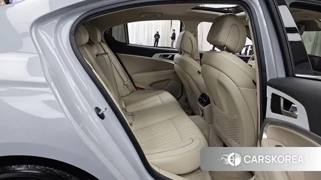 Genesis The New G70 2022 Серебряный из Кореи, фото 3