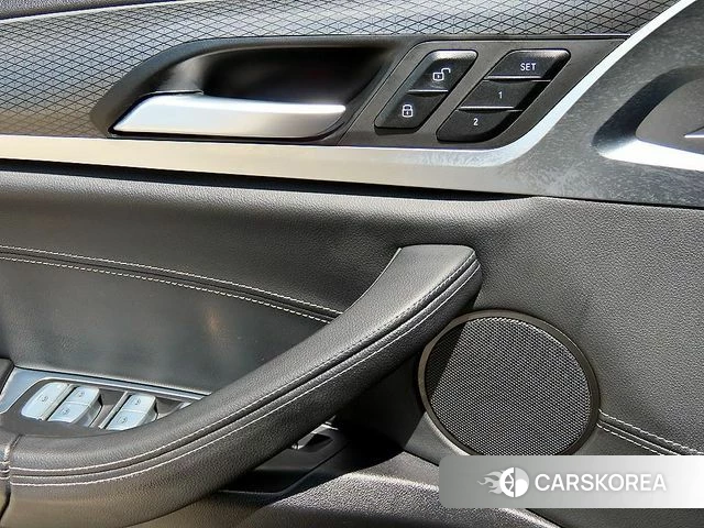 BMW X4 (G02) 2023 Черный из Кореи, фото 3