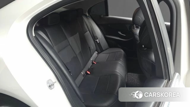 Mercedes-Benz C-Class W205 2018 Белый из Кореи, фото 3