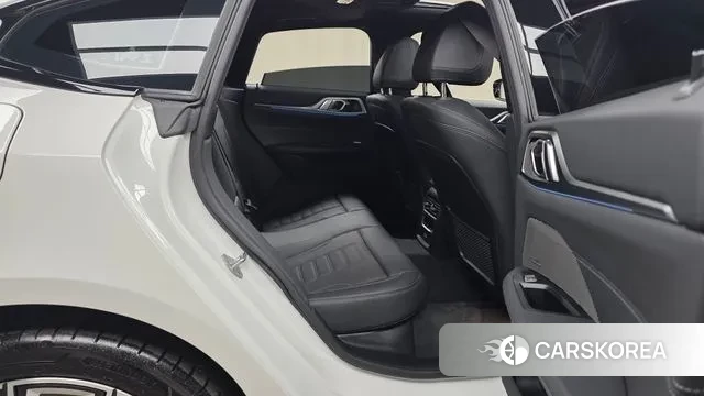 BMW i4 2024 Белый из Кореи, фото 3