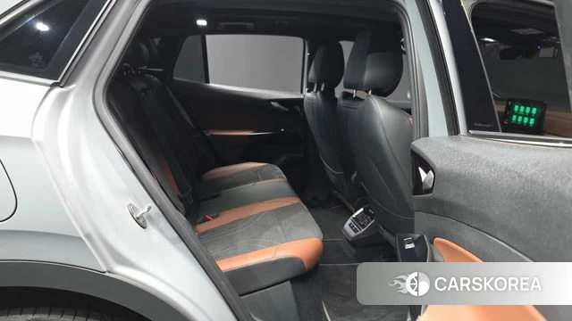 Volkswagen ID.4 2023 Серый из Кореи, фото 3