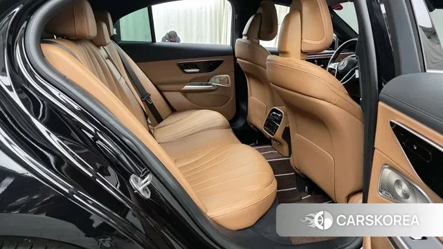 Mercedes-Benz E-Class W214 2024 Черный из Кореи, фото 3