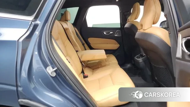 Volvo XC60 second Generation 2023 Синий из Кореи, фото 3