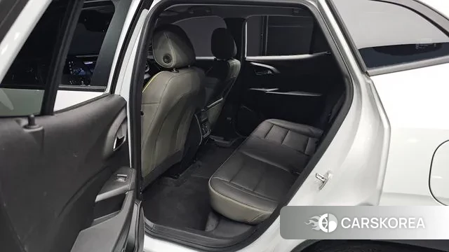 Chevrolet (GM Daewoo) Trax Crossover 2023 Белый из Кореи, фото 3