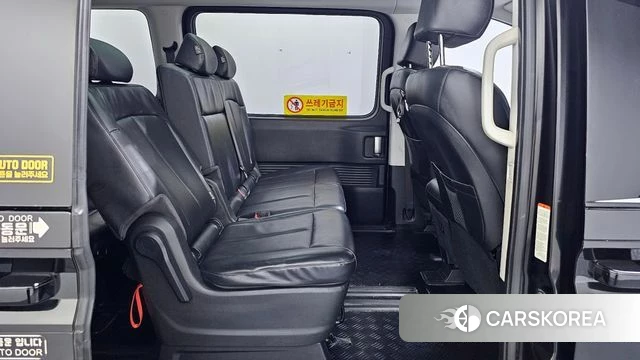 Hyundai Staria 2023 Черный из Кореи, фото 3