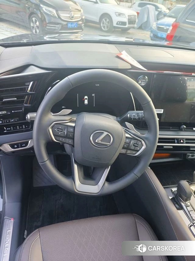 Lexus RX 2026 Черный из Китая, фото 3
