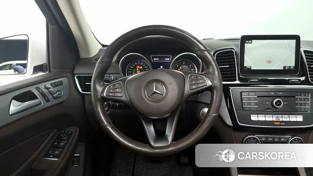 Mercedes-Benz GLE - Class W166 2018 Белый из Кореи, фото 3