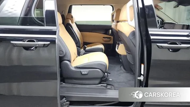Kia Carnival 4th generation 2023 Черный из Кореи, фото 3