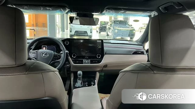 Lexus ES 2026 Серебристо-серый из Китая, фото 3