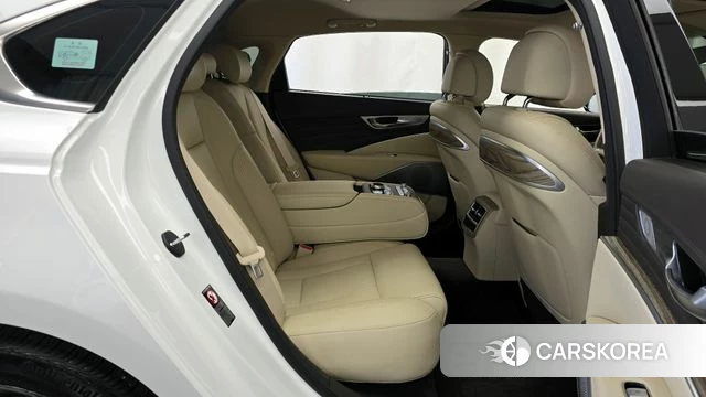 Kia The New K9 2nd generation 2022 Белый из Кореи, фото 3