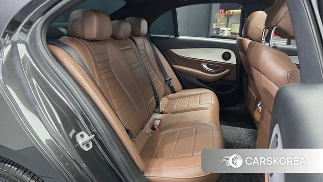 Mercedes-Benz E-Class W213 2021 Серый из Кореи, фото 3
