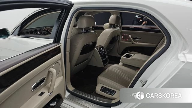 Bentley Flying Spur 2nd Generation 2018 Белый из Кореи, фото 3
