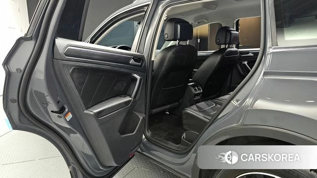 Volkswagen Tiguan second Generation 2021 Серый из Кореи, фото 3