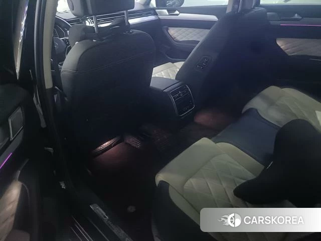 Volkswagen Magotan 2023 Черный из Китая, фото 3