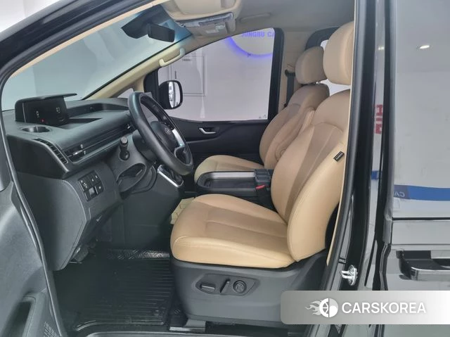 Hyundai Staria 2024 Черный из Кореи, фото 3