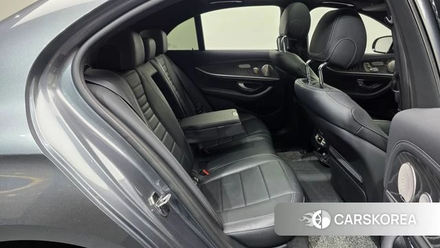 Mercedes-Benz E-Class W213 2022 Серый из Кореи, фото 3