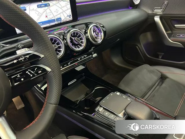 Mercedes-Benz Class A 2024 Белый из Китая, фото 3