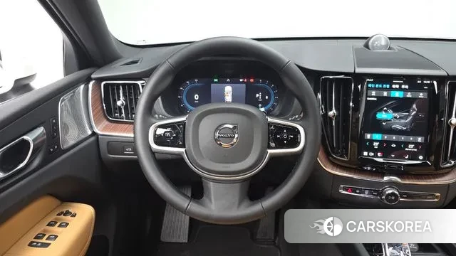 Volvo XC60 second Generation 2025 Белый из Кореи, фото 3