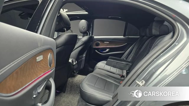 Mercedes-Benz E-Class W213 2021 Серый из Кореи, фото 3