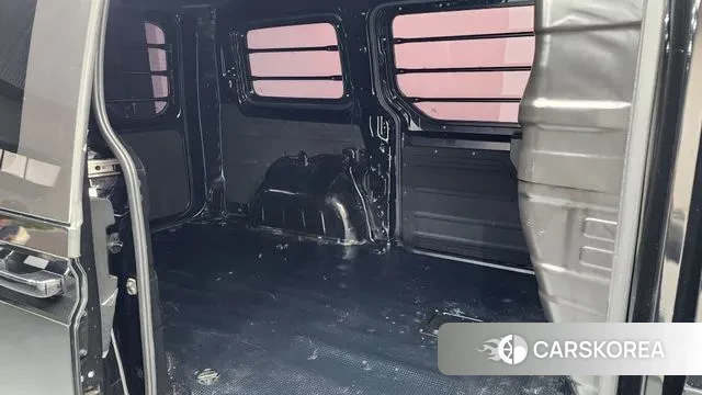 Hyundai Staria 2024 Черный из Кореи, фото 3