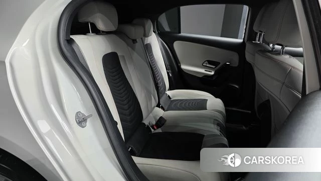 Mercedes-Benz A-Class W177 2019 Белый из Кореи, фото 3