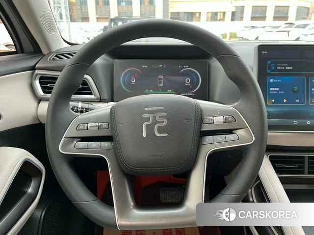 BYD Yuan UP 2025 Белый из Китая, фото 3