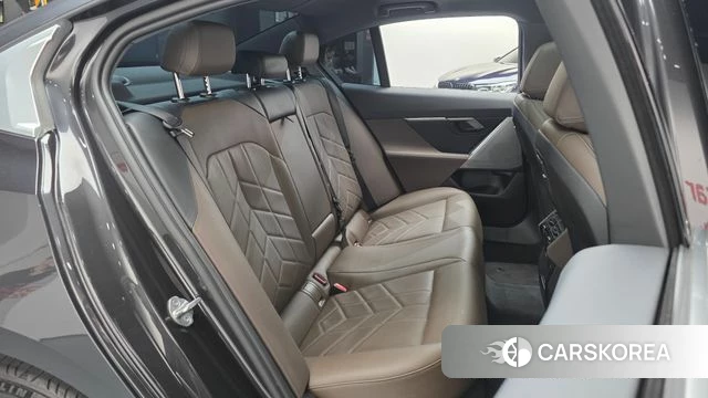 BMW 5 Series (G60) 2024 Серый из Кореи, фото 3