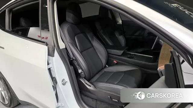 Tesla Model Y 2022 Белый из Кореи, фото 3