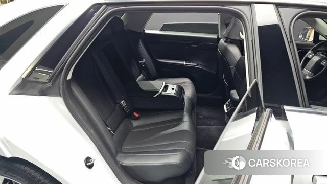 Hyundai Grandeur Hybrid (GN7) 2023 Белый из Кореи, фото 3