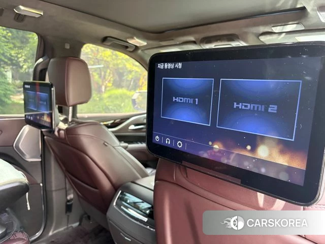 Cadillac Escalade 5th Generation 2022 Белый из Кореи, фото 3