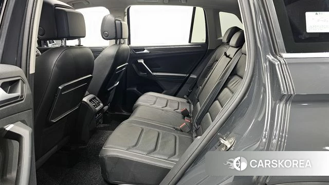 Volkswagen Tiguan second Generation 2020 Черный из Кореи, фото 3