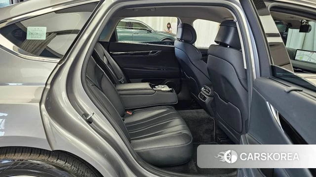 Genesis G80 (RG3) 2022 Серебристо-серый из Кореи, фото 3