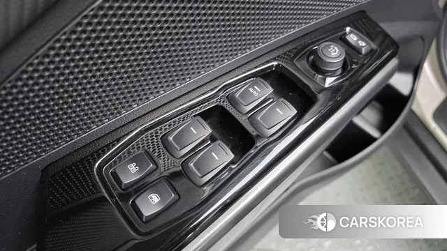 Ssangyong The New Tivoli 2025 Жемчужный цвет из Кореи, фото 3