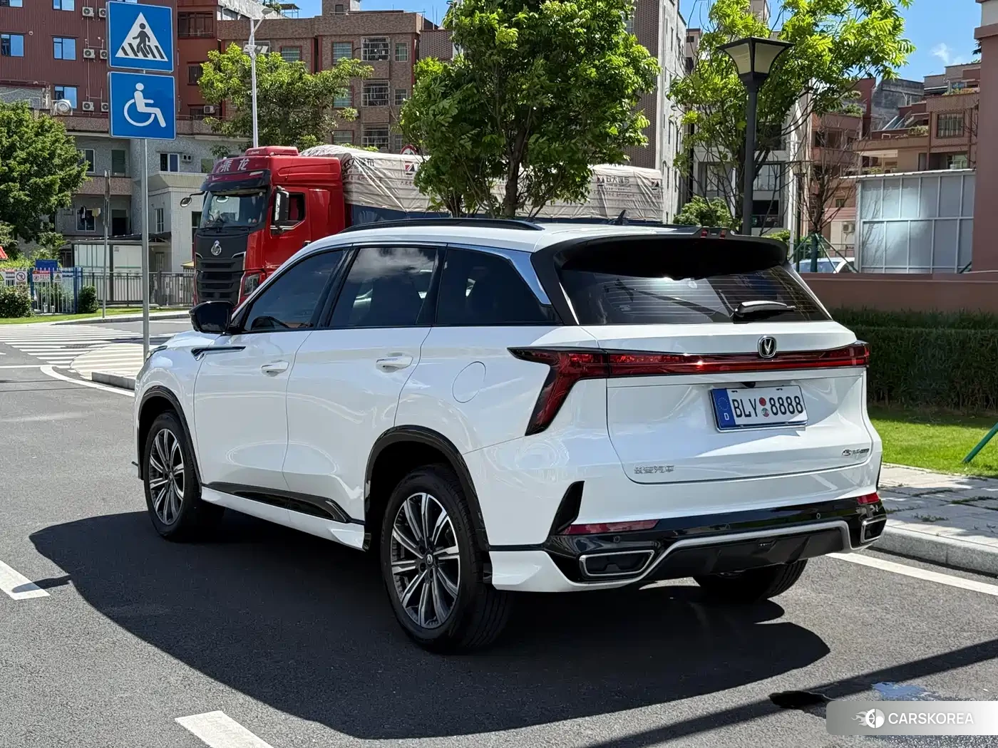 Chang'an CS75PLUS 2025 Белый из Китая, фото 3