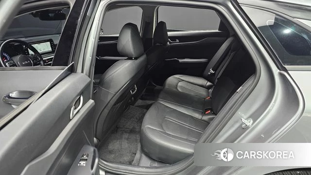 Kia K5 3rd generation 2023 Серебристо-серый из Кореи, фото 3