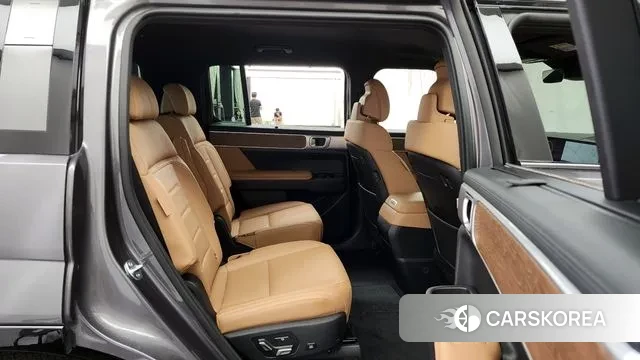 Hyundai Santa Fe (MX5) 2023 Серый из Кореи, фото 3