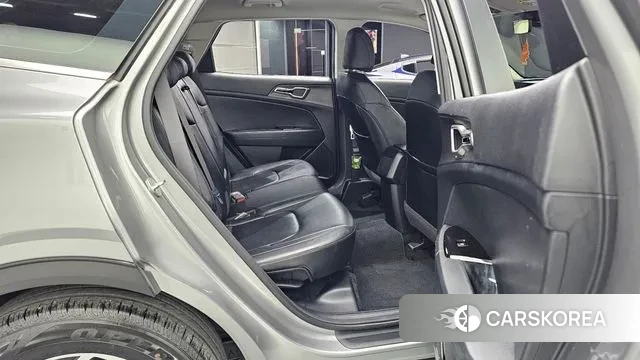 Kia Sportage 5th Generation 2022 Серебристо-серый из Кореи, фото 3