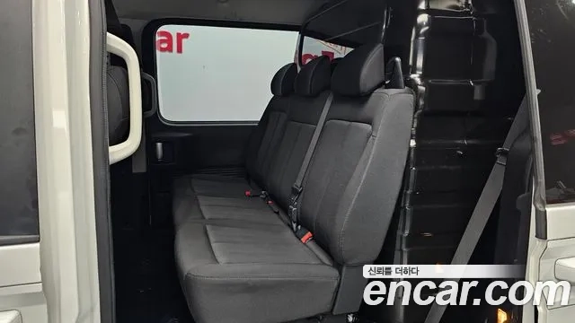 Hyundai Staria 2022 Белый из Кореи, фото 3