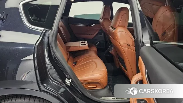 Maserati Levante 2022 Черный из Кореи, фото 3