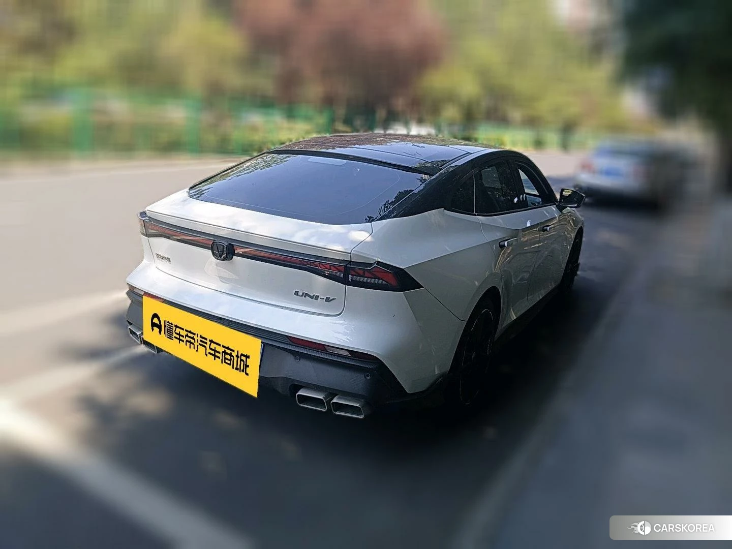 Chang'an UNI-V 2025 Белый из Китая, фото 3