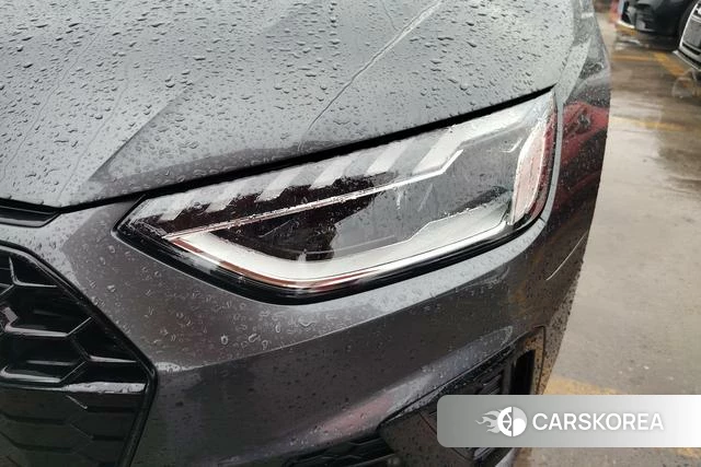 Audi A4L 2024 Темно-серый из Китая, фото 3